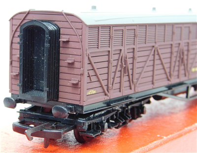 48944e