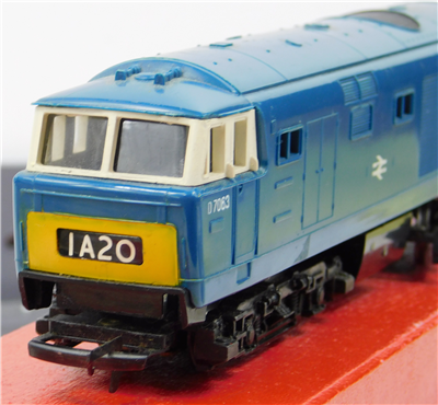 49301f