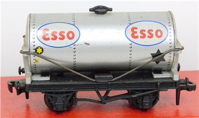 55547a