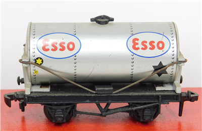 55547b
