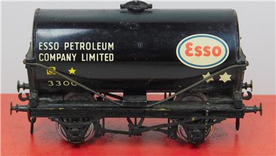 55560a