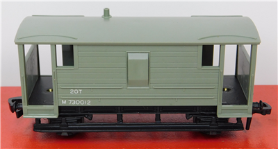 55570b