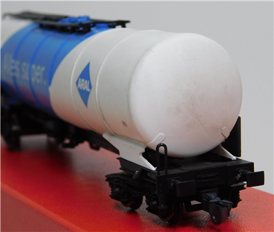 56157f