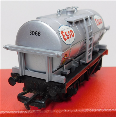 56225b