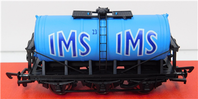 56233b