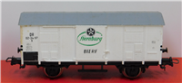 57086
