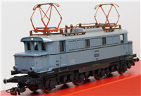 57195