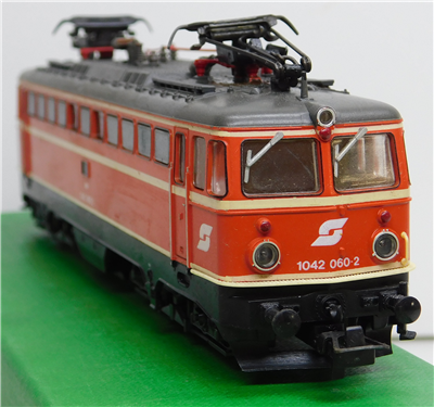 60007f